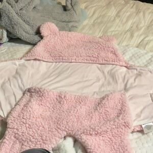 Source Unknown Pink Fuzzy Kids Outfit